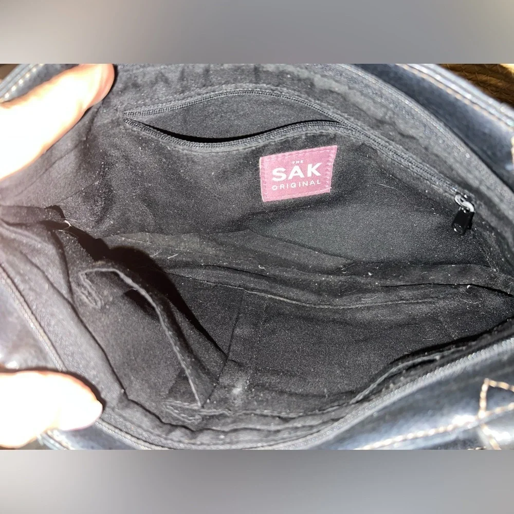 The Sak Black Butter Soft Leather Handbag Shoulder Bag Zip Close